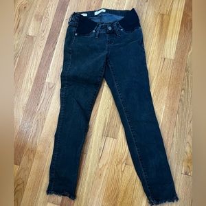 Black denim Madewell maternity skinny jeans - frayed bottom